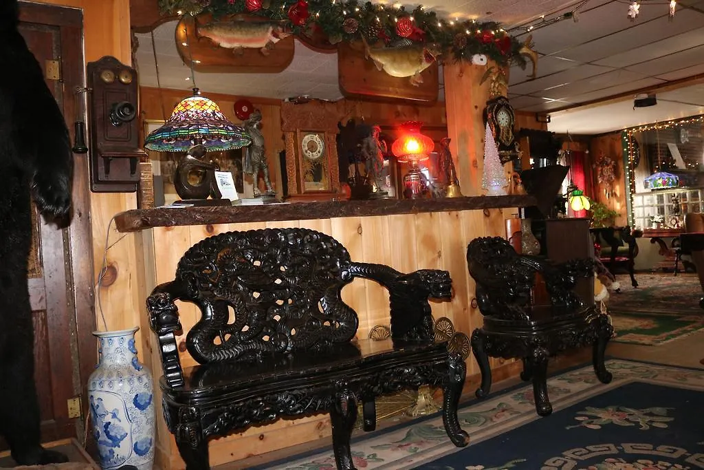 Colonial Inn-1